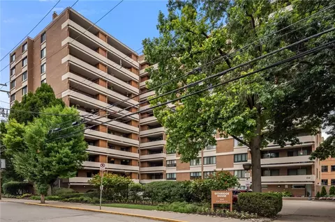 220 N Dithridge St #504, Pittsburgh, PA 15213