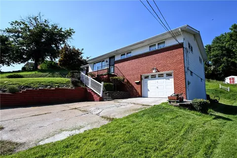129 Pennsylvania Blvd, Monessen, PA 15062