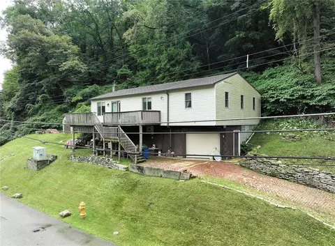 940 Parkwood Rd, Pittsburgh, PA 15210