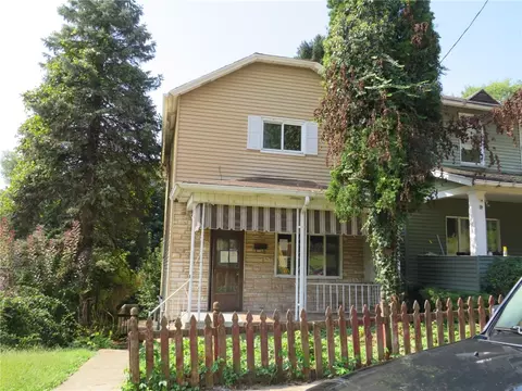 424 Ohio Ave, Midland, PA 15059