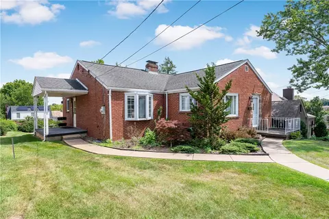 169 Crestview Dr, Pittsburgh, PA 15236