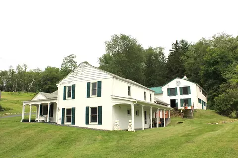 332 Waynesburg Rd, Washington, PA 15301
