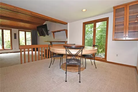 Dining - 986 Segar Rd, Pittsburgh, PA 15243 photo 2 of 3