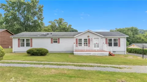1420 Route 989, Rochester, PA 15074