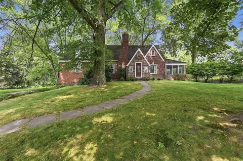 9431 Old Perry Hwy, Pittsburgh, PA 15237
