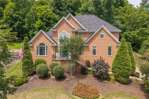 708 Acorn Ln, Jefferson Hills, PA 15025