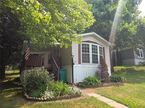 214 Baxter Ln, Butler, PA 16001