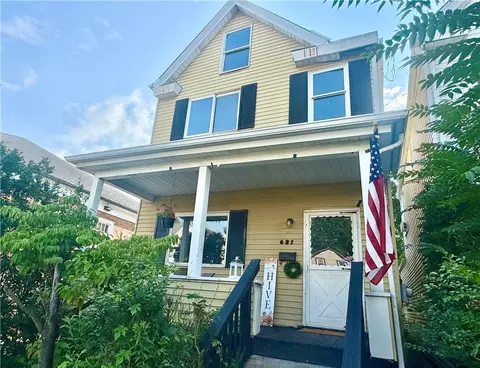 621 5th Ave, New Kensington, PA 15068