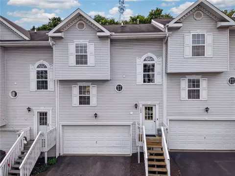 148 Mountain Dr, Carnegie, PA 15106