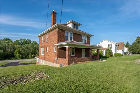 510 Brick Ln, Loyalhanna, PA 15661