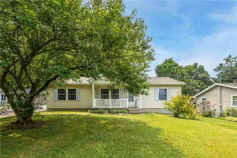 123 Sequoia Dr, Mercer, PA 16137
