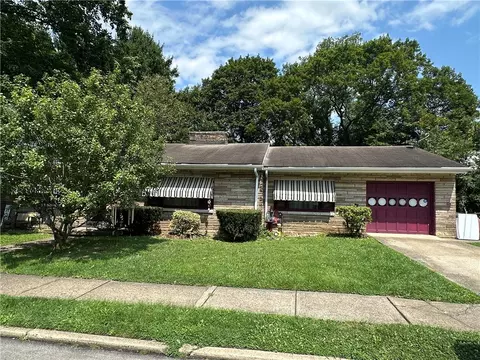 1206 Boundary St, Aliquippa, PA 15001