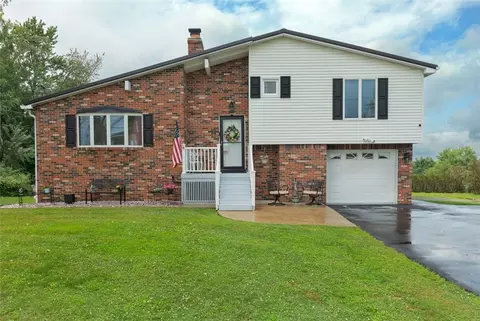 1207 Lewis Ave, Jeannette, PA 15644