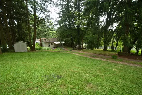 Exterior - 2425 Hampton Ave, Allison Park, PA 15101 photo 10 of 16