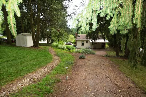 Exterior - 2425 Hampton Ave, Allison Park, PA 15101 photo 9 of 16