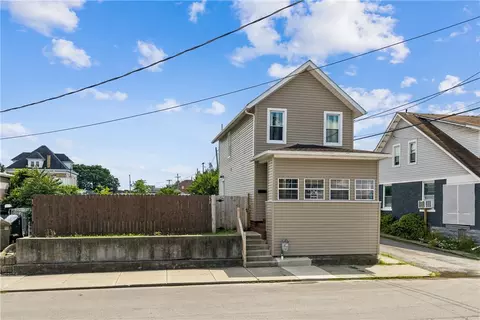 713 19th St, Beaver Falls, PA 15010