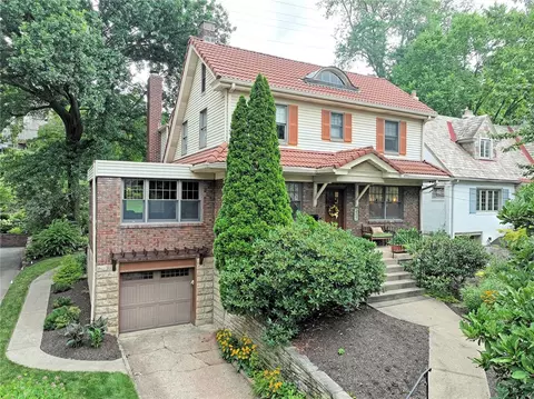 207 Jefferson Dr, Pittsburgh, PA 15228