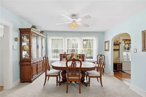 Dining - 725 Pine Ave, Mars, PA 16046 photo 3 of 3