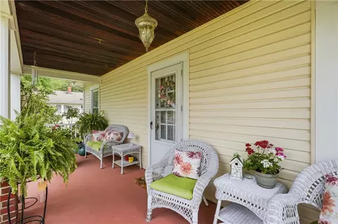 Exterior - 725 Pine Ave, Mars, PA 16046 photo 3 of 5
