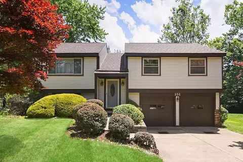 151 Summit Ridge Dr, Bridgeville, PA 15017