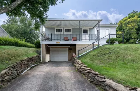 1923 Rhode Is, Aliquippa, PA 15001