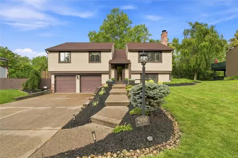 2890 Amy Dr, South Park, PA 15129