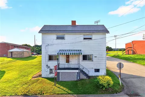 698 High St, California, PA 15419