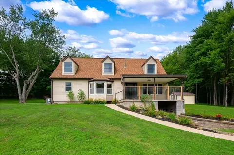 407 N Liberty Rd, Grove City, PA 16127