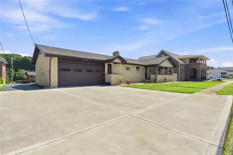 458 Bow St, Stockdale, PA 15483