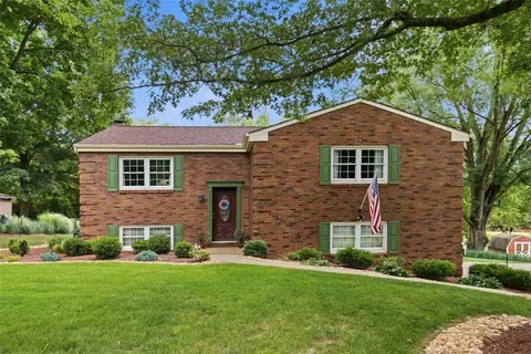 4996 Graphic Dr, Gibsonia, PA 15044