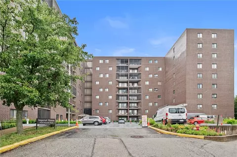 5600 Munhall Rd #507, Pittsburgh, PA 15217