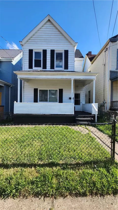 727 Mary St, Mckees Rocks, PA 15136
