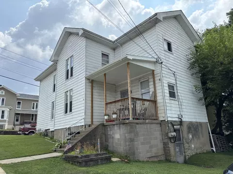 602 Walnut St, Irwin, PA 15642 photo 4