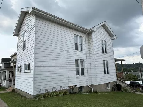 602 Walnut St, Irwin, PA 15642 photo 2
