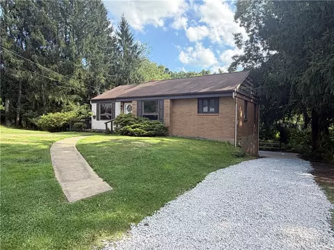 4140 Grandview Dr, Gibsonia, PA 15044
