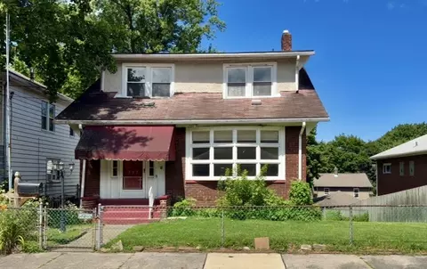 357 Keystone Dr, New Kensington, PA 15068