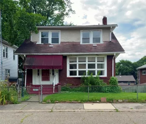 357 Keystone Dr, New Kensington, PA 15068