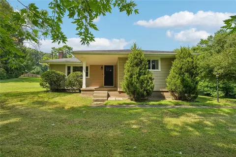 1231 Princeton Station Rd, New Castle, PA 16101