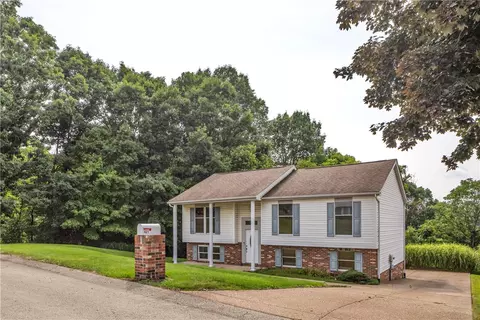 421 Rampart Blvd, New Kensington, PA 15068