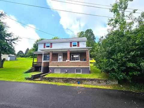 1546 North, Leechburg, PA 15656