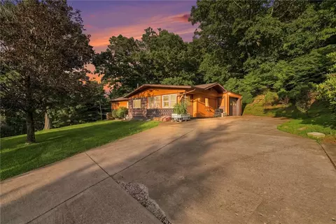58 Dairy Rd, Charleroi, PA 15022