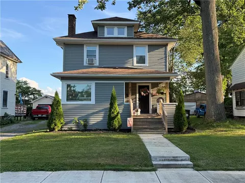 416 Bessemer Ave, Grove City, PA 16127