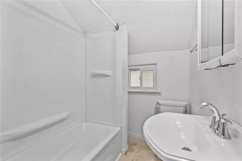 Bath - 421 Beaver St, Mars, PA 16046 photo 1 of 1