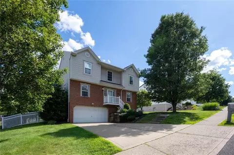 1421 Sandstone Dr, Tarentum, PA 15084