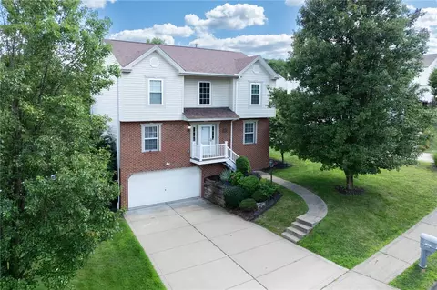 1421 Sandstone Dr, Tarentum, PA 15084