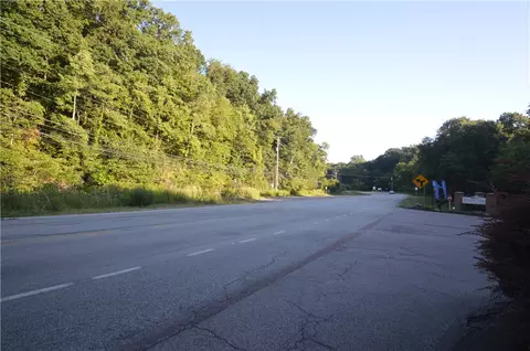 0 Beaver Grade Rd, Mckees Rocks, PA 15136