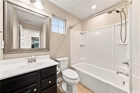 Bath - 7645 Dominick Dr, Irwin, PA 15642 photo 4 of 5