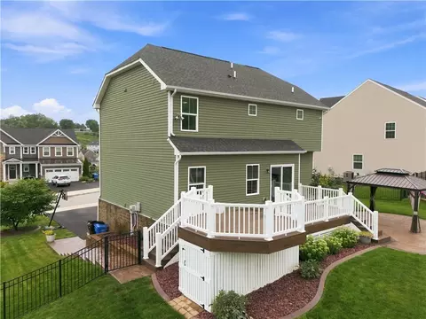 Exterior - 7645 Dominick Dr, Irwin, PA 15642 photo 7 of 10