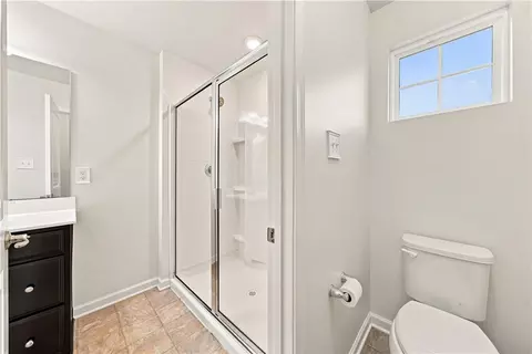 Bath - 7645 Dominick Dr, Irwin, PA 15642 photo 3 of 5