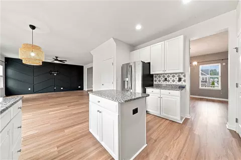 Kitchen - 7645 Dominick Dr, Irwin, PA 15642 photo 4 of 4